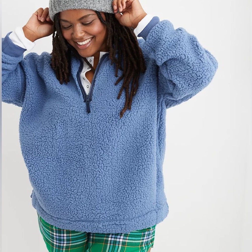 NWT! Aerie Dream Sherpa - bestseller! size XS